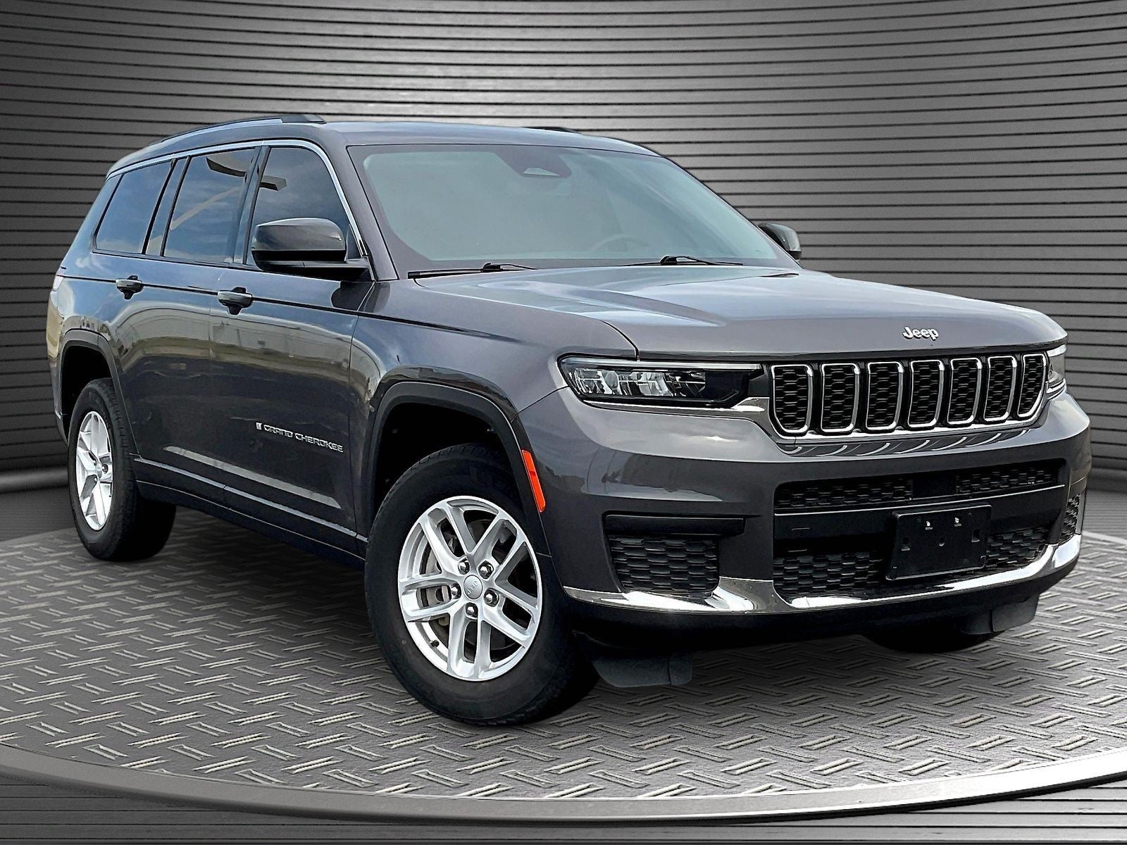 2023 Jeep Grand Cherokee L Laredo 4x4