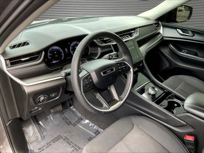 2023 Jeep Grand Cherokee L Laredo 4x4