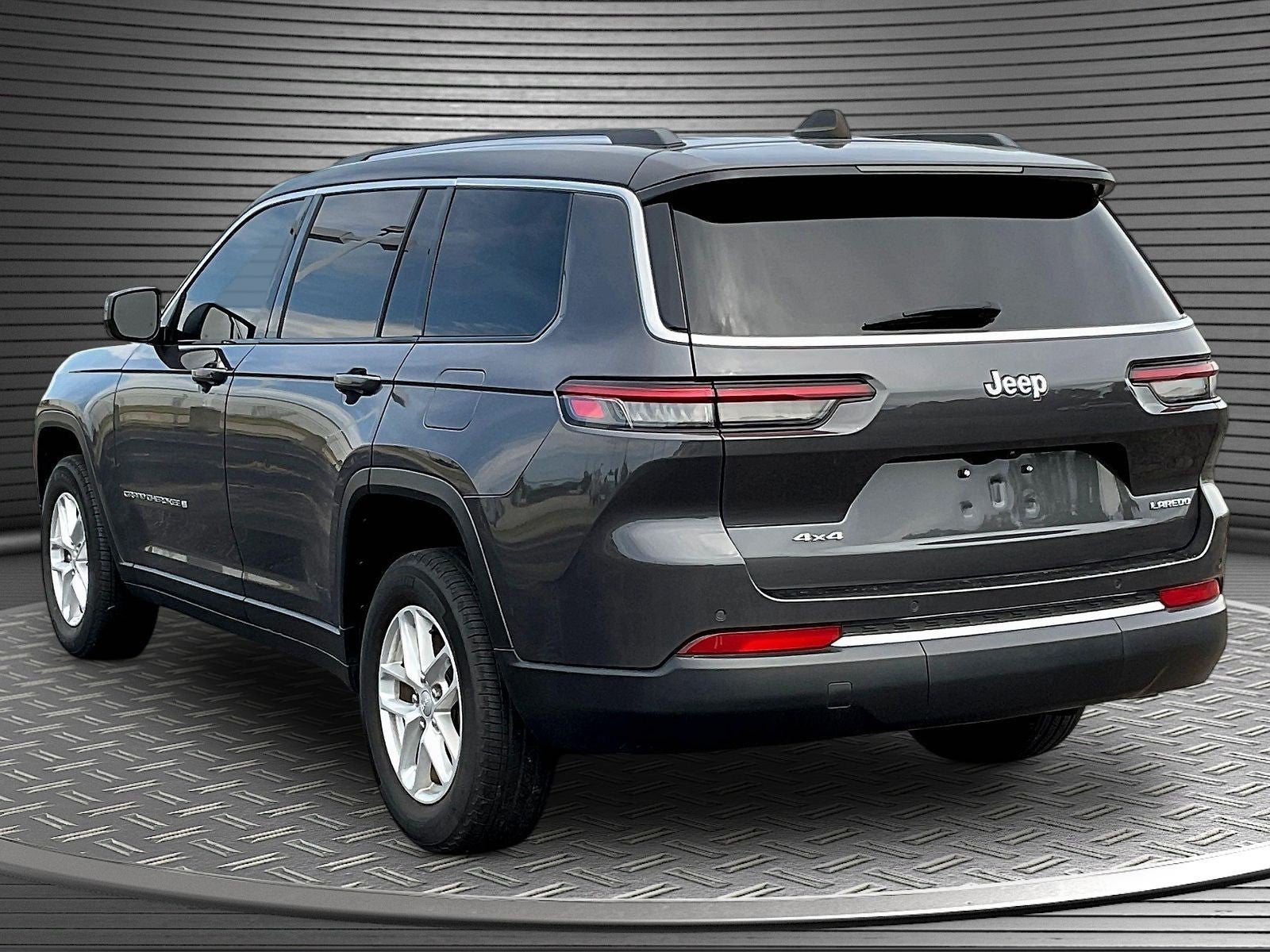 2023 Jeep Grand Cherokee L Laredo 4x4
