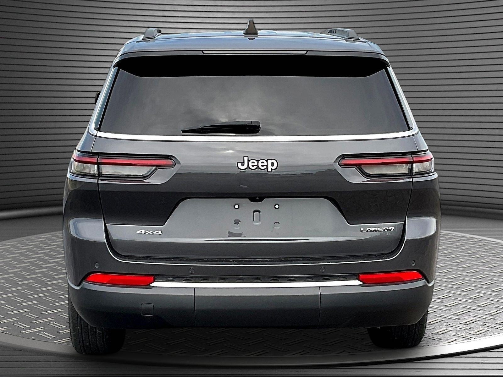 2023 Jeep Grand Cherokee L Laredo 4x4