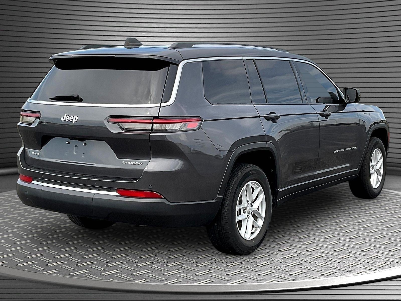 2023 Jeep Grand Cherokee L Laredo 4x4