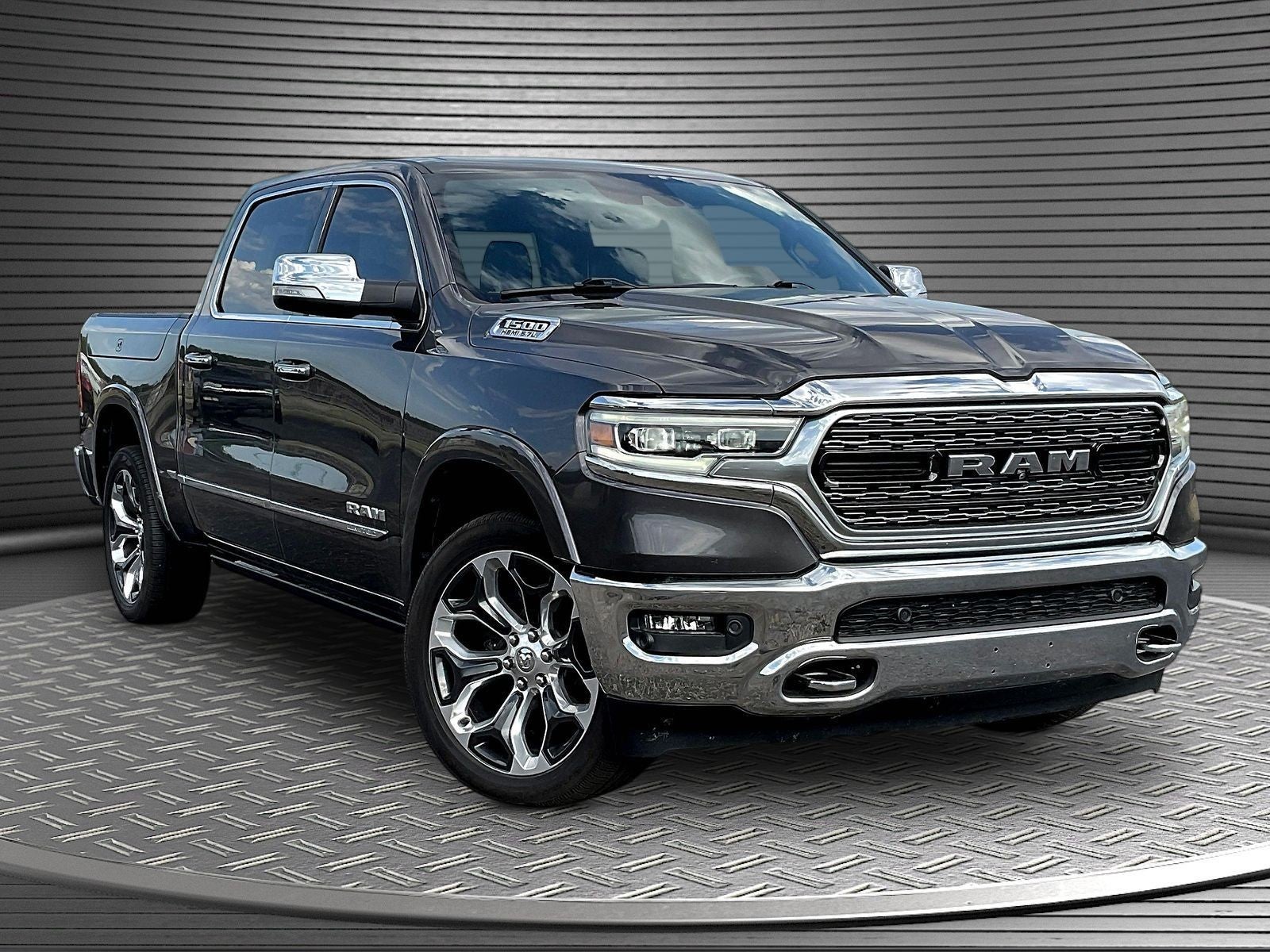 2020 RAM 1500 Limited Crew Cab 4x4 5'7' Box