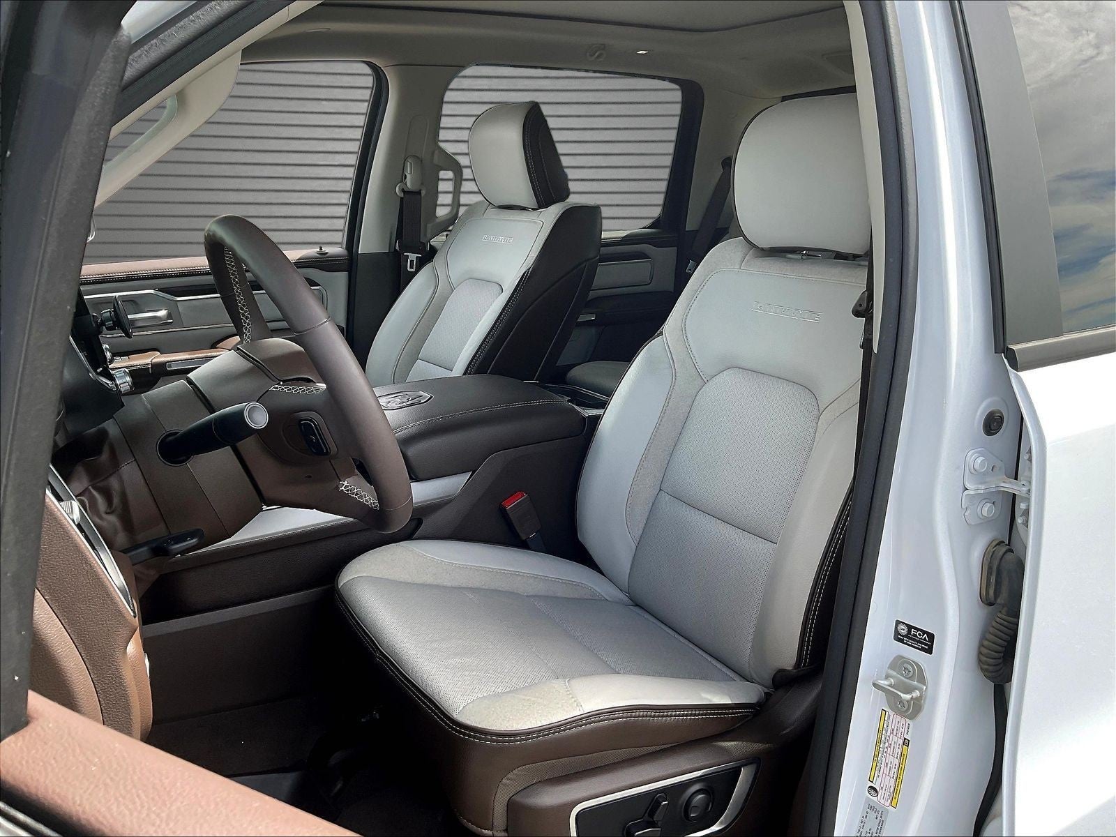 2025 RAM 1500 Laramie Crew Cab 4x4 5'7' Box
