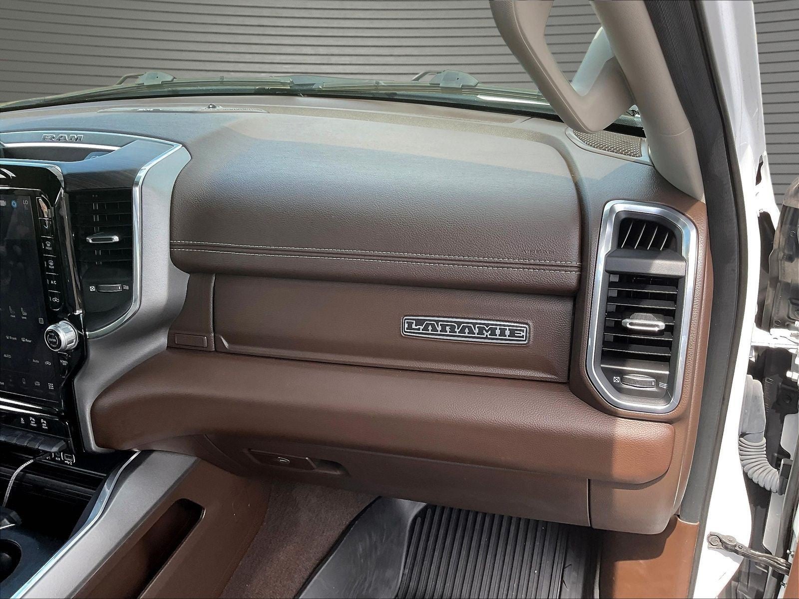 2025 RAM 1500 Laramie Crew Cab 4x4 5'7' Box