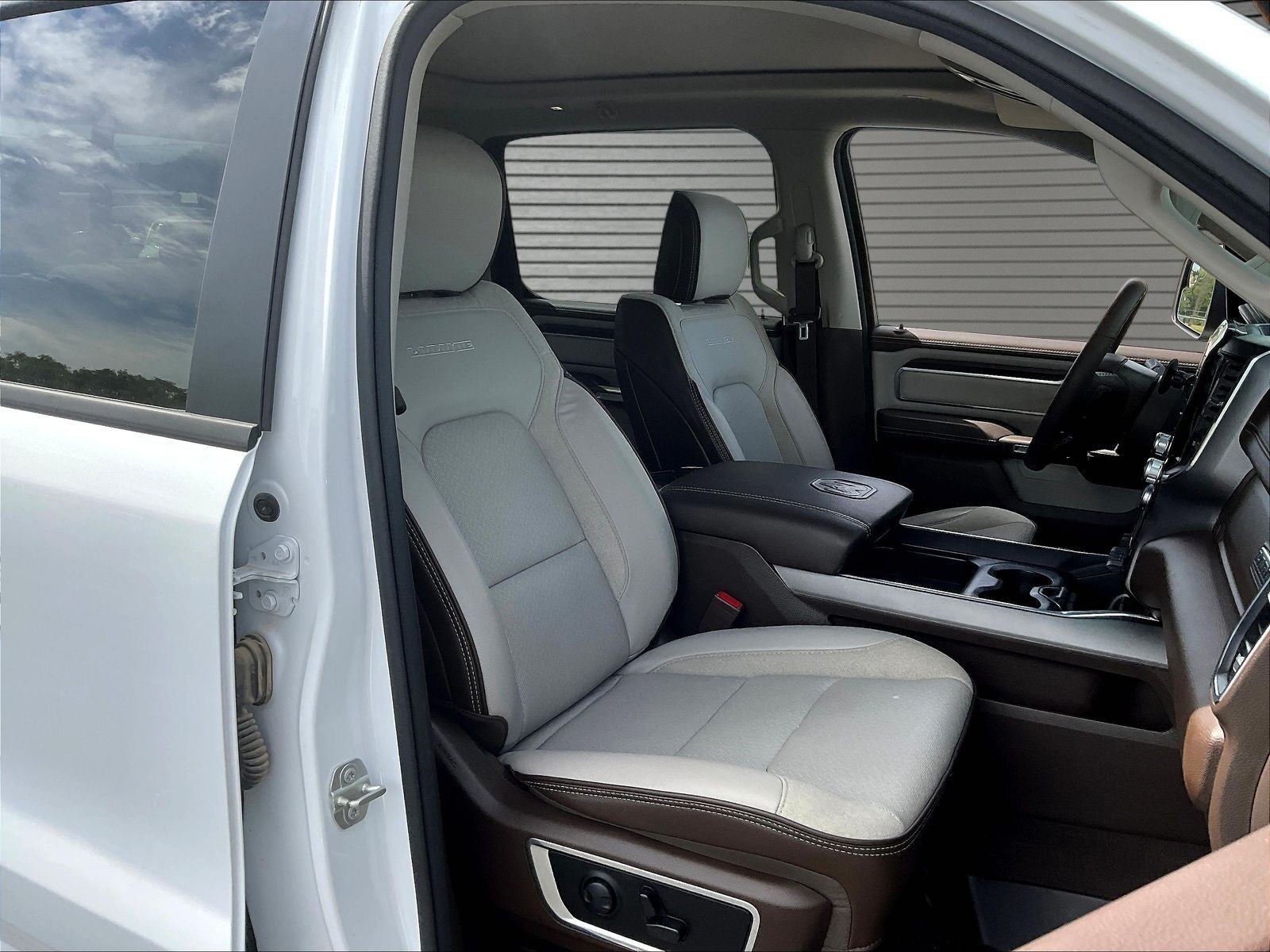 2025 RAM 1500 Laramie Crew Cab 4x4 5'7' Box