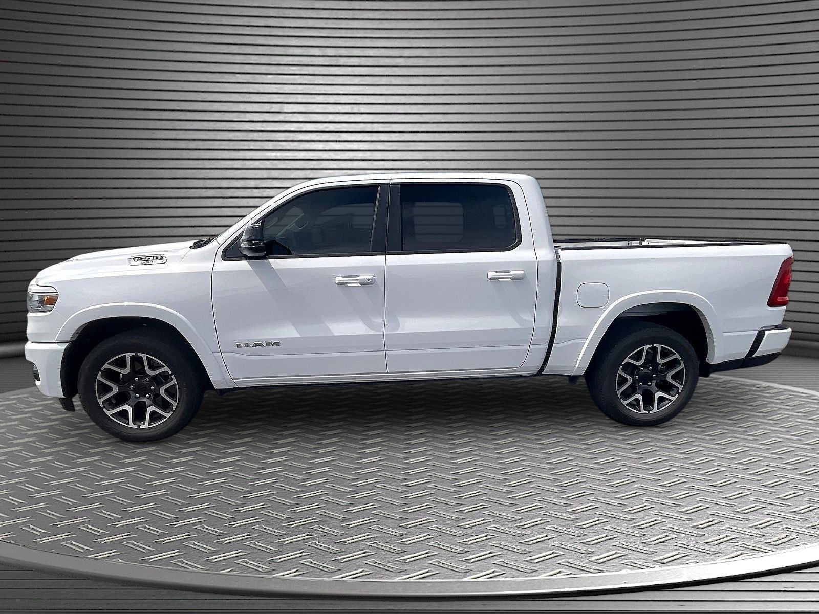 2025 RAM 1500 Laramie Crew Cab 4x4 5'7' Box
