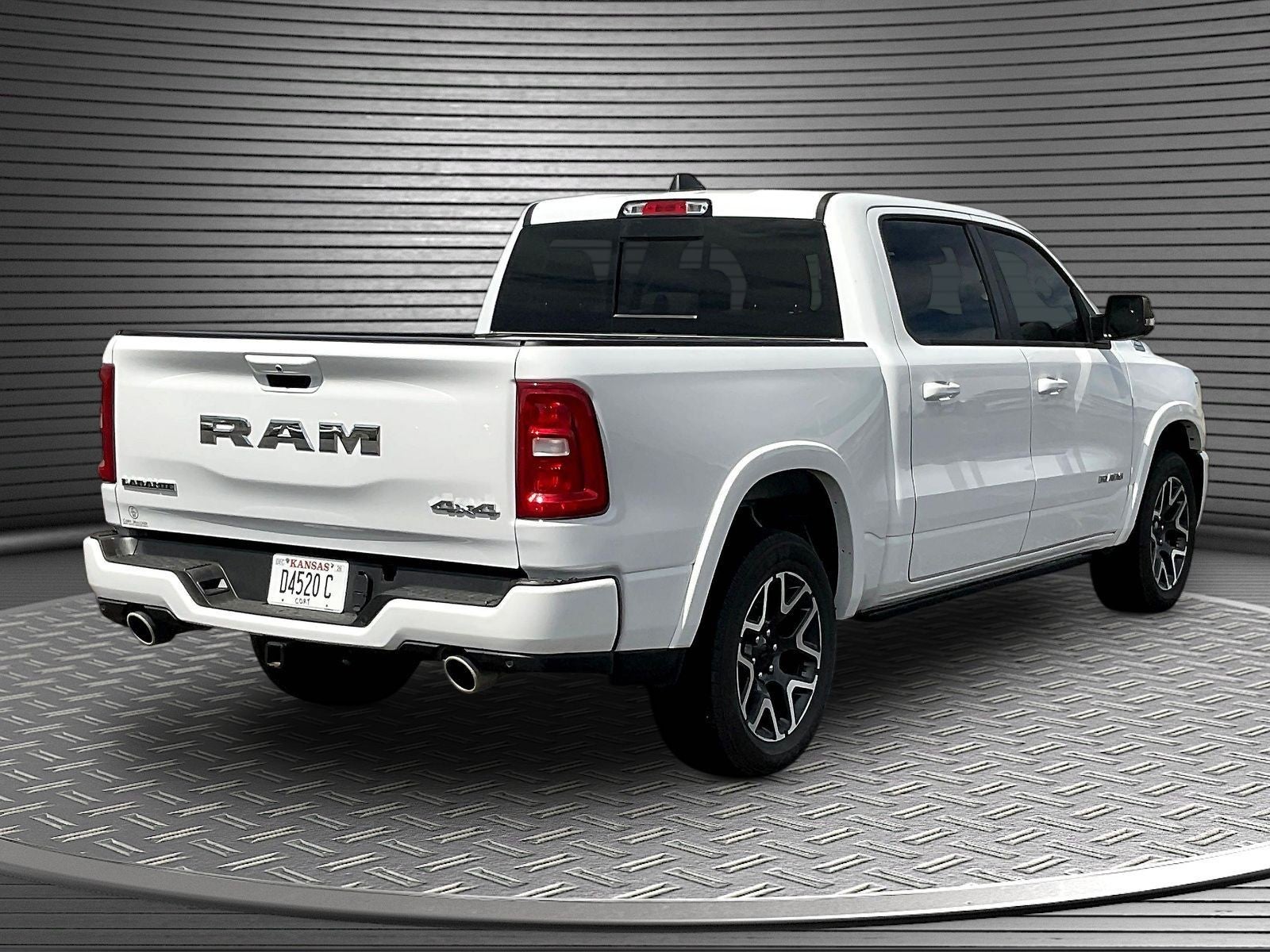 2025 RAM 1500 Laramie Crew Cab 4x4 5'7' Box