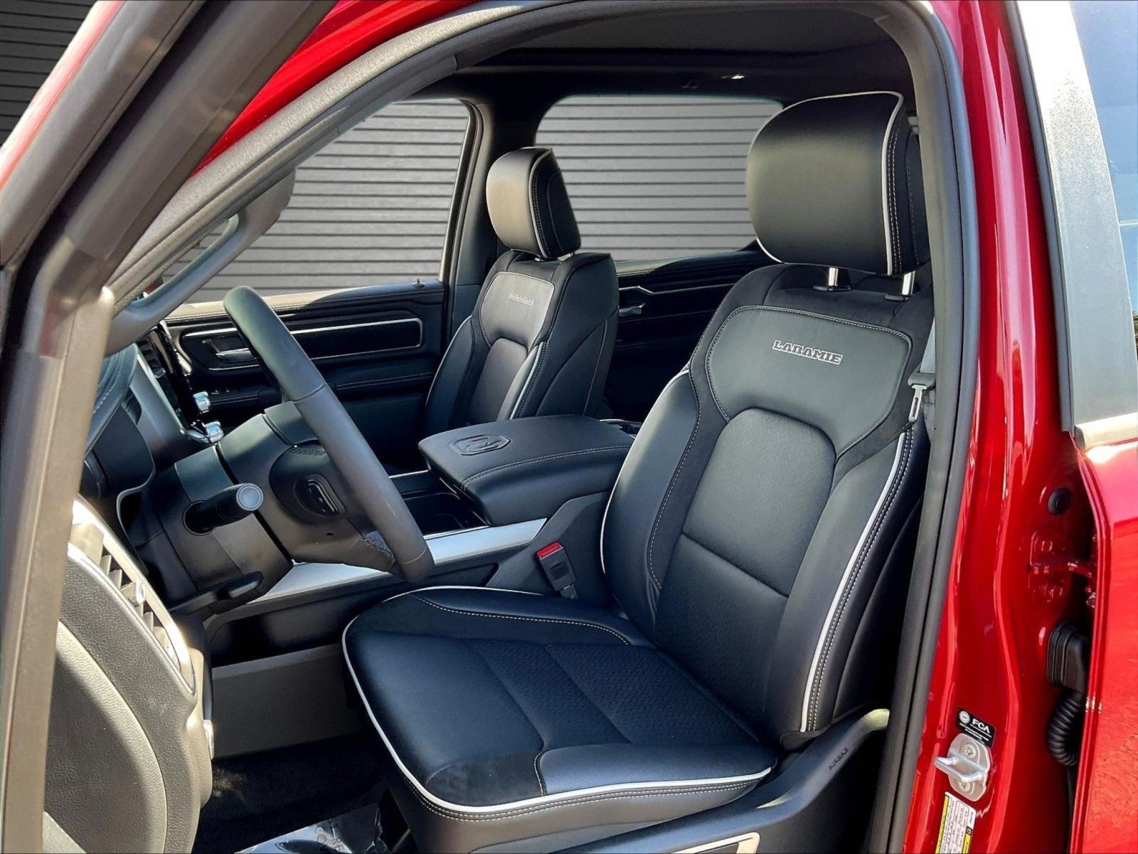 2027 RAM Ram 1500 RAM 1500 LARAMIE CREW CAB 4X4 5'7' BOX