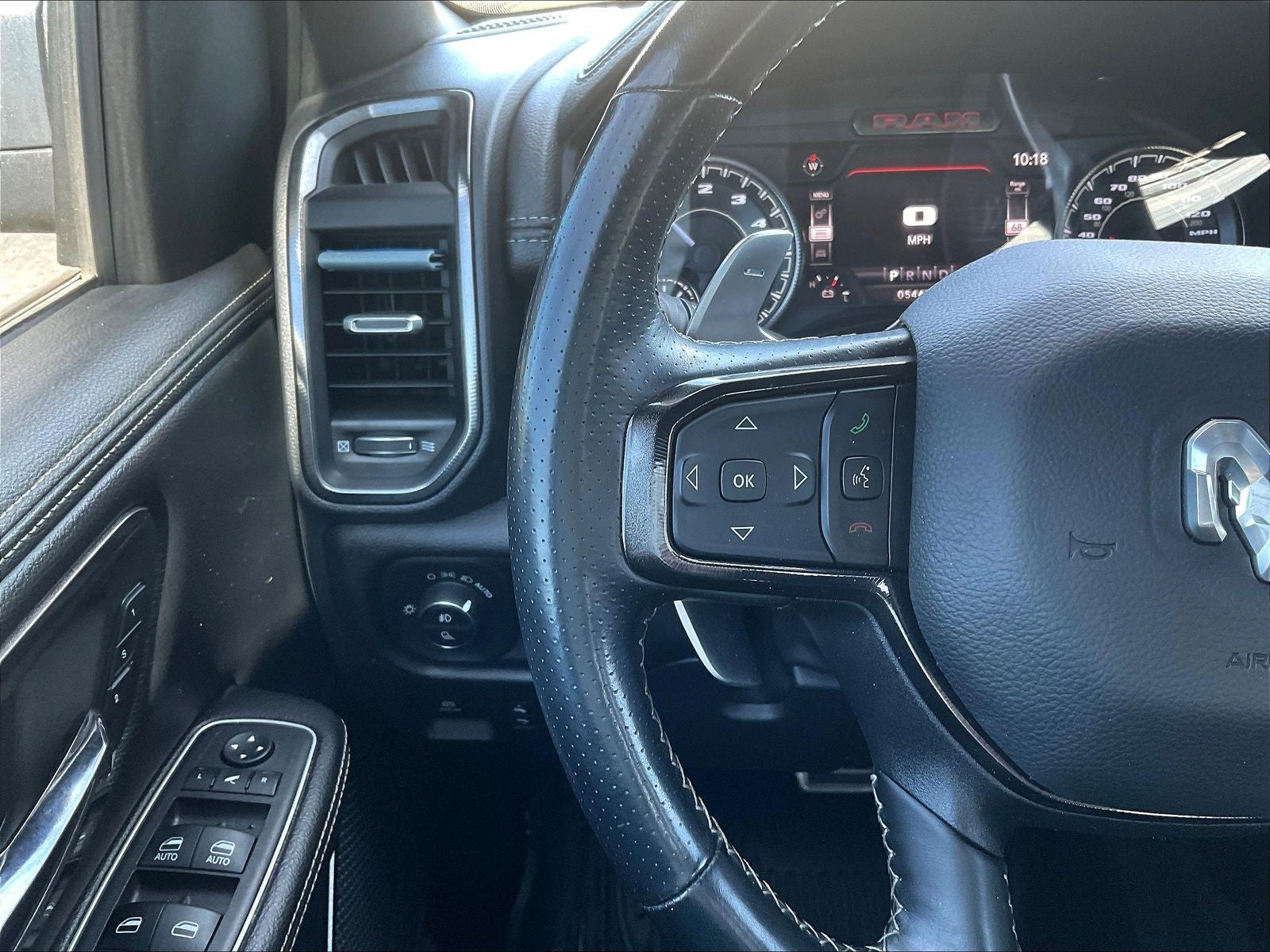 2022 RAM 1500 Laramie Crew Cab 4x4 5'7' Box