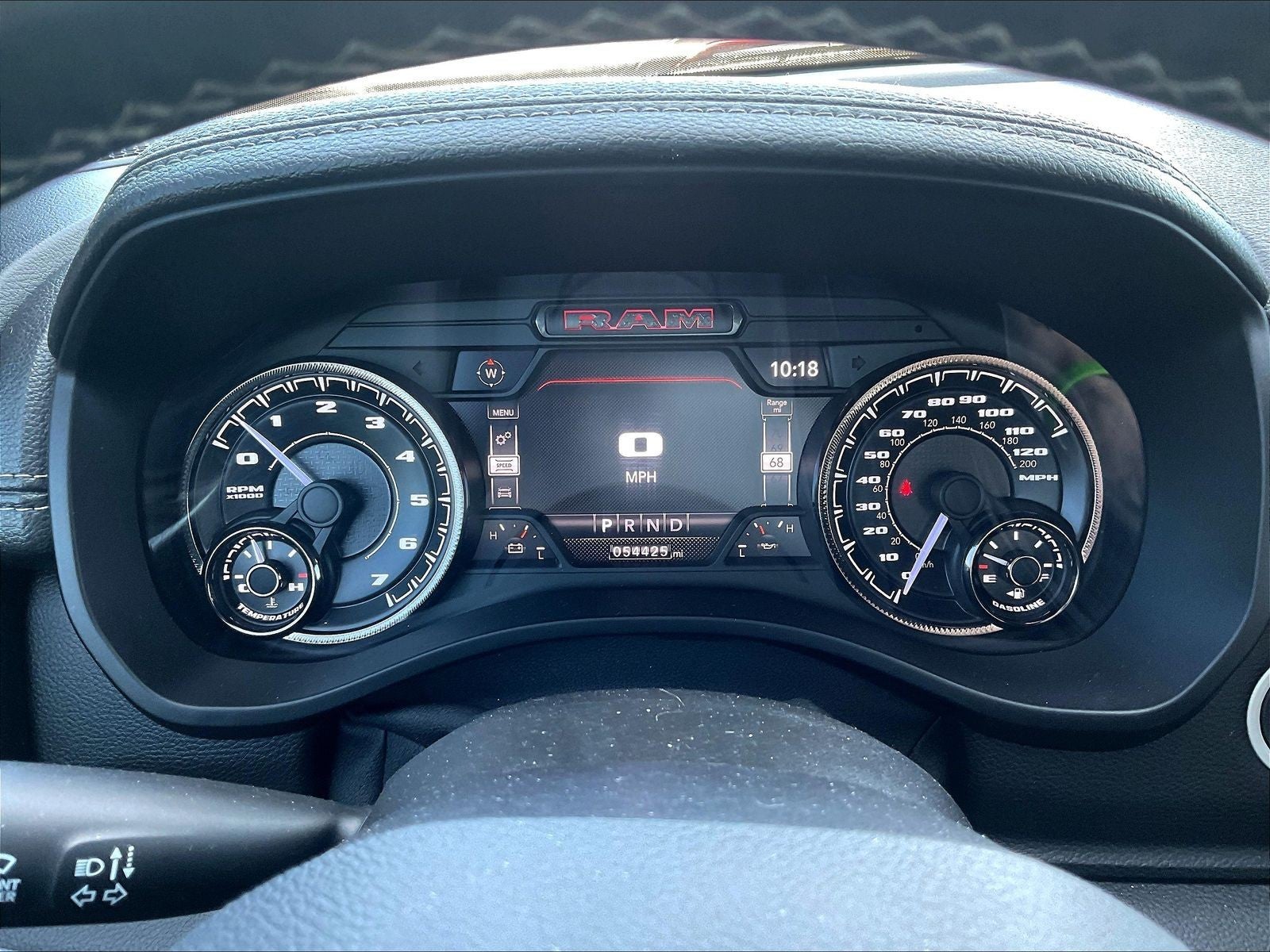 2022 RAM 1500 Laramie Crew Cab 4x4 5'7' Box