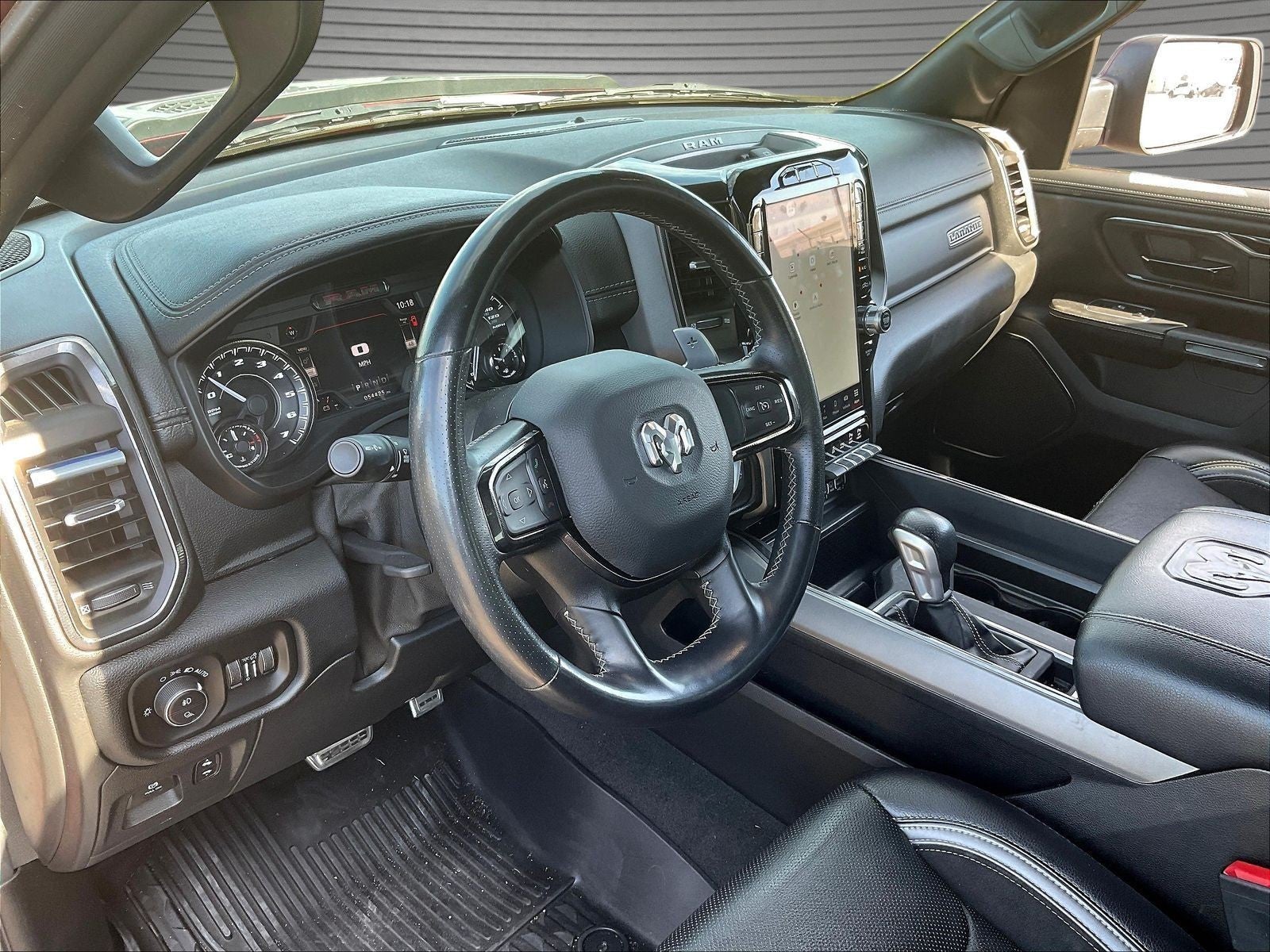 2022 RAM 1500 Laramie Crew Cab 4x4 5'7' Box