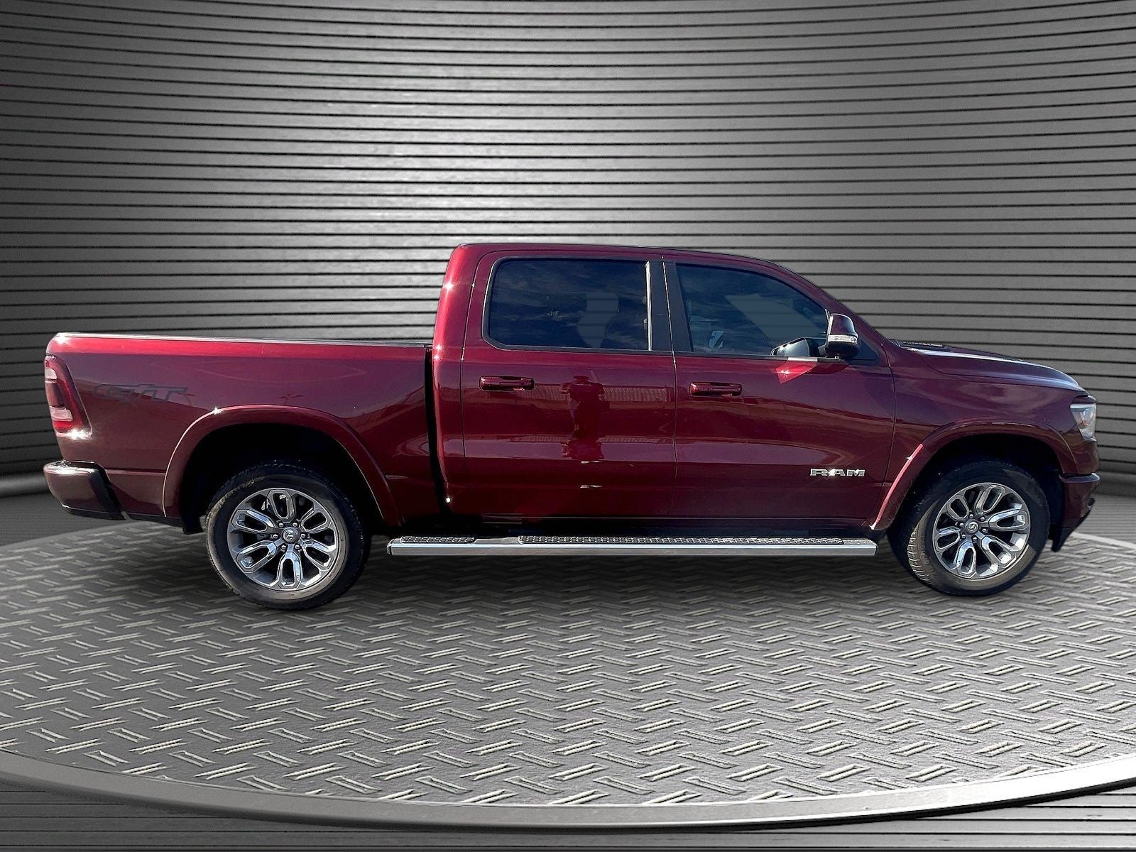 2022 RAM 1500 Laramie Crew Cab 4x4 5'7' Box