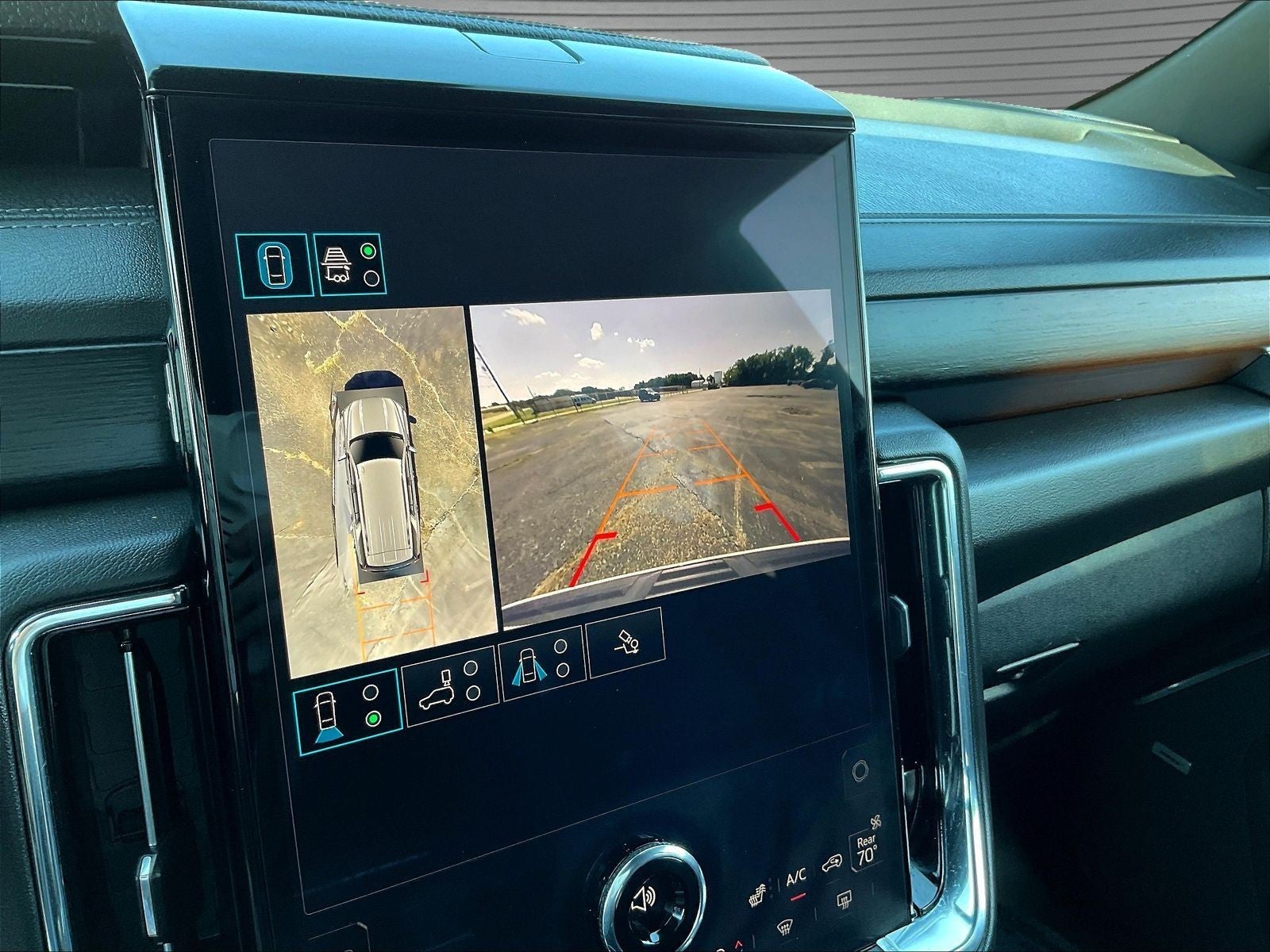 2025 GMC Yukon 4WD Denali