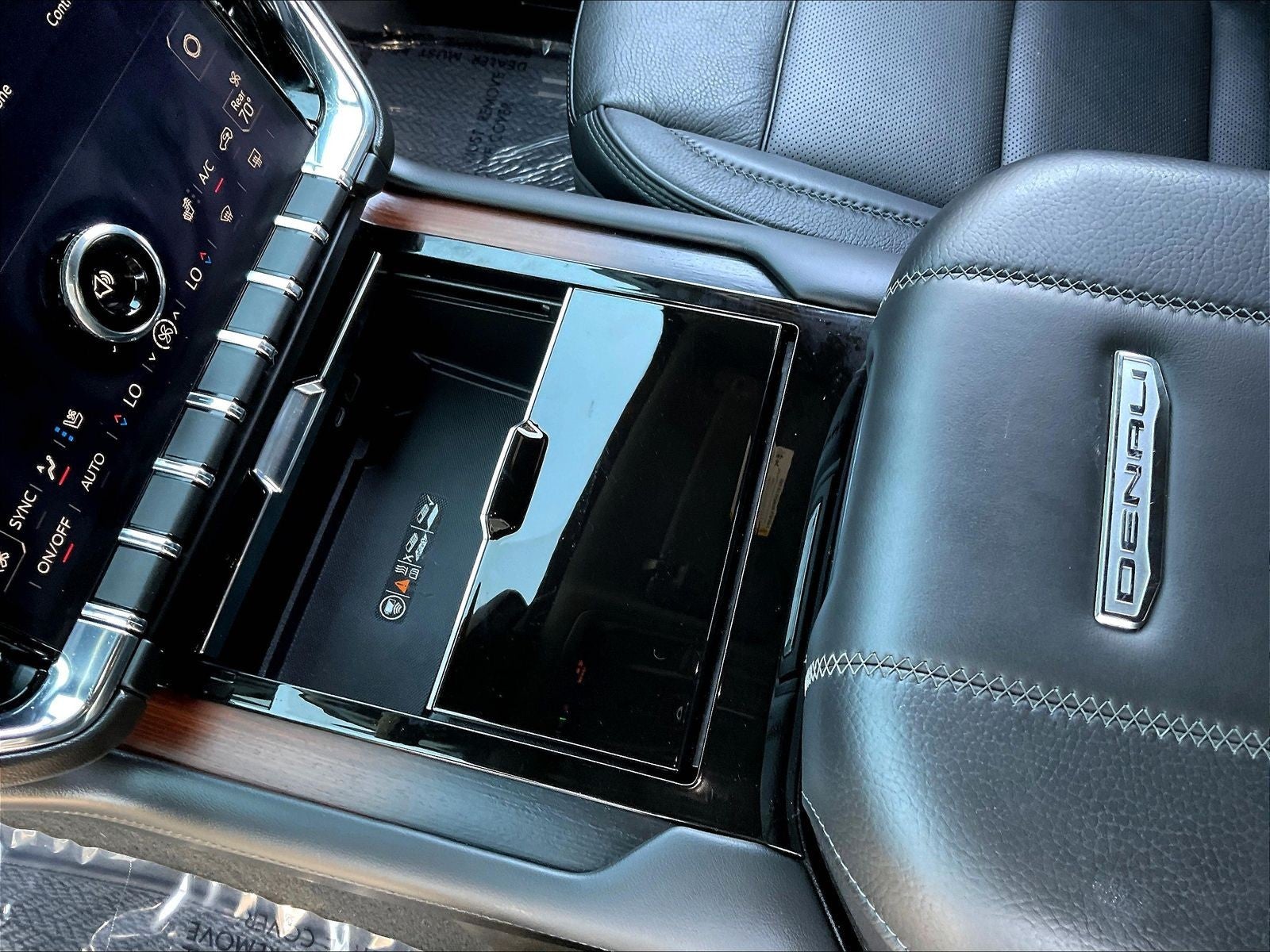 2025 GMC Yukon 4WD Denali