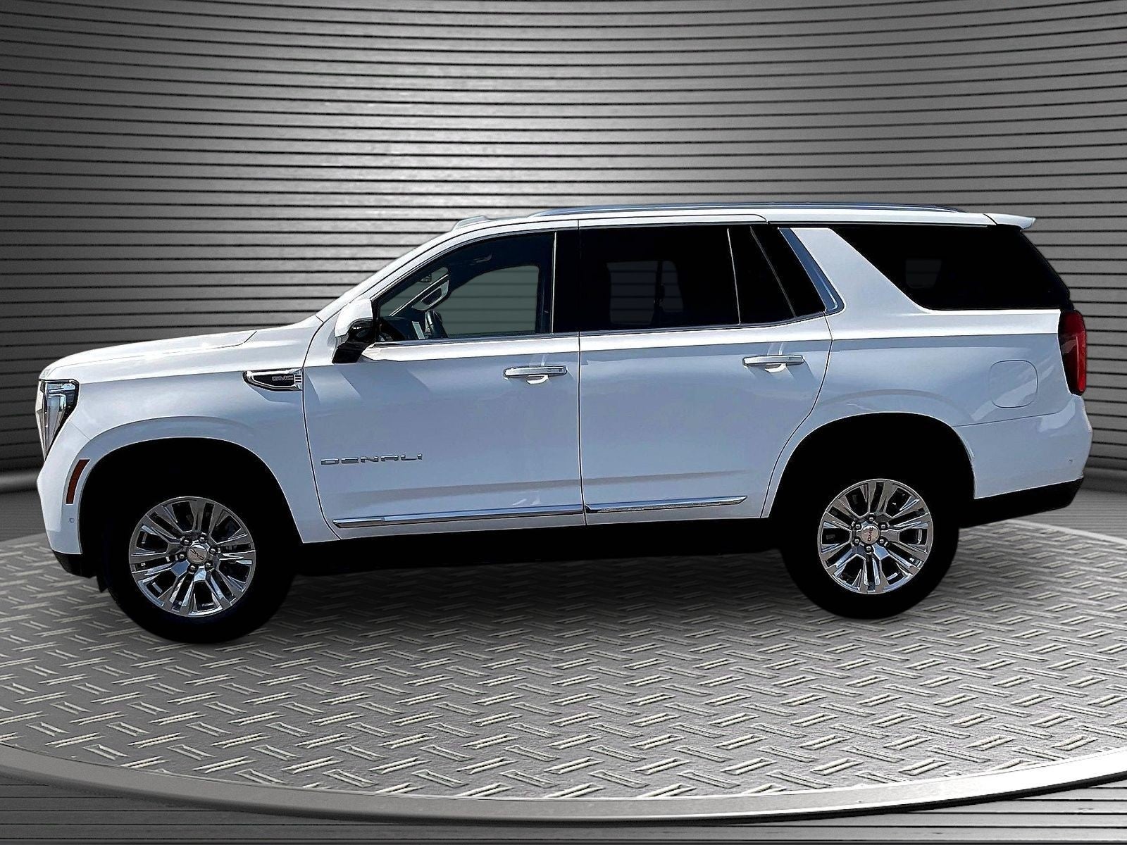 2025 GMC Yukon 4WD Denali