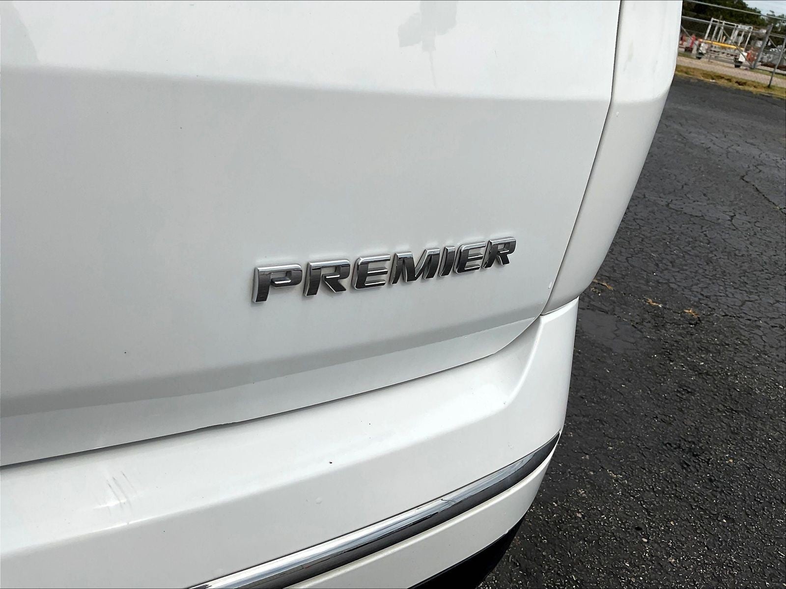 2023 Chevrolet Traverse FWD Premier