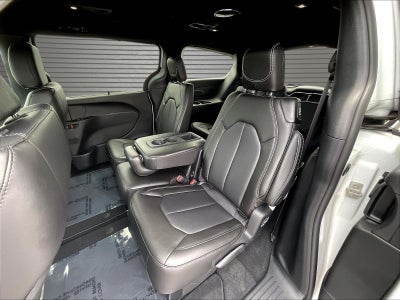 2027 Chrysler Pacifica PACIFICA SELECT
