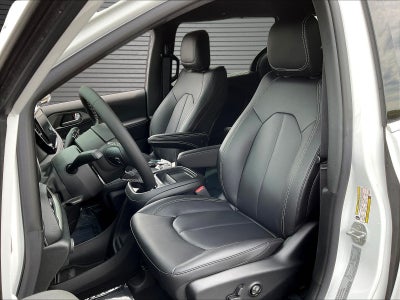 2027 Chrysler Pacifica PACIFICA SELECT