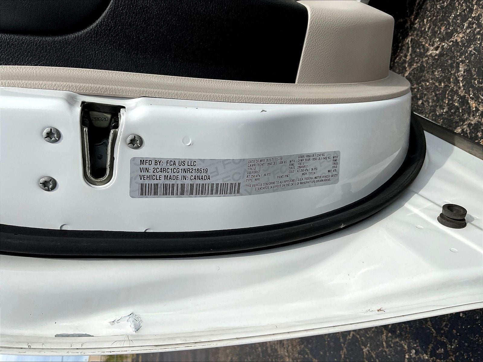 2022 Chrysler Voyager LX