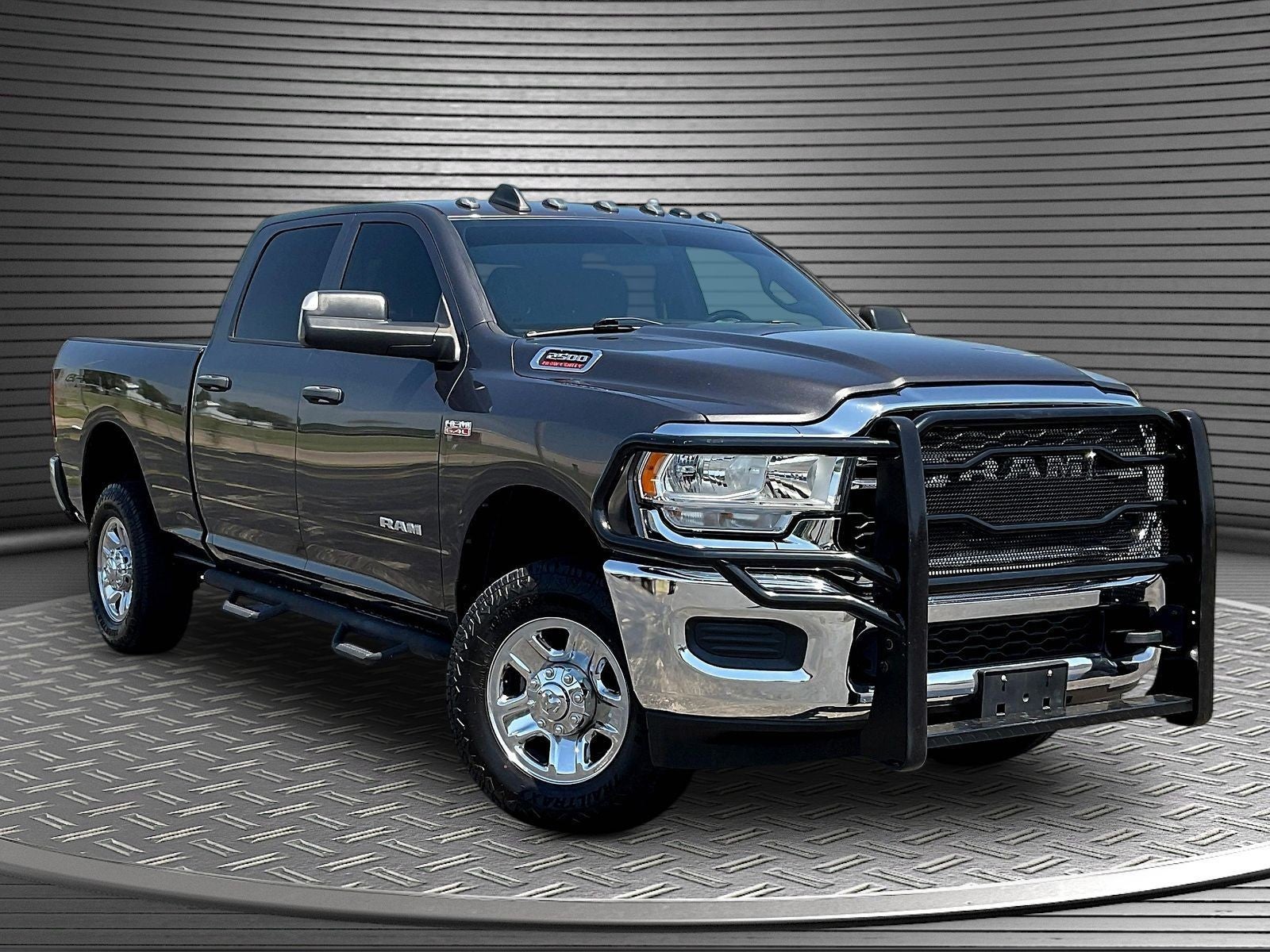 2022 RAM 2500 Tradesman Crew Cab 4x4 6'4' Box