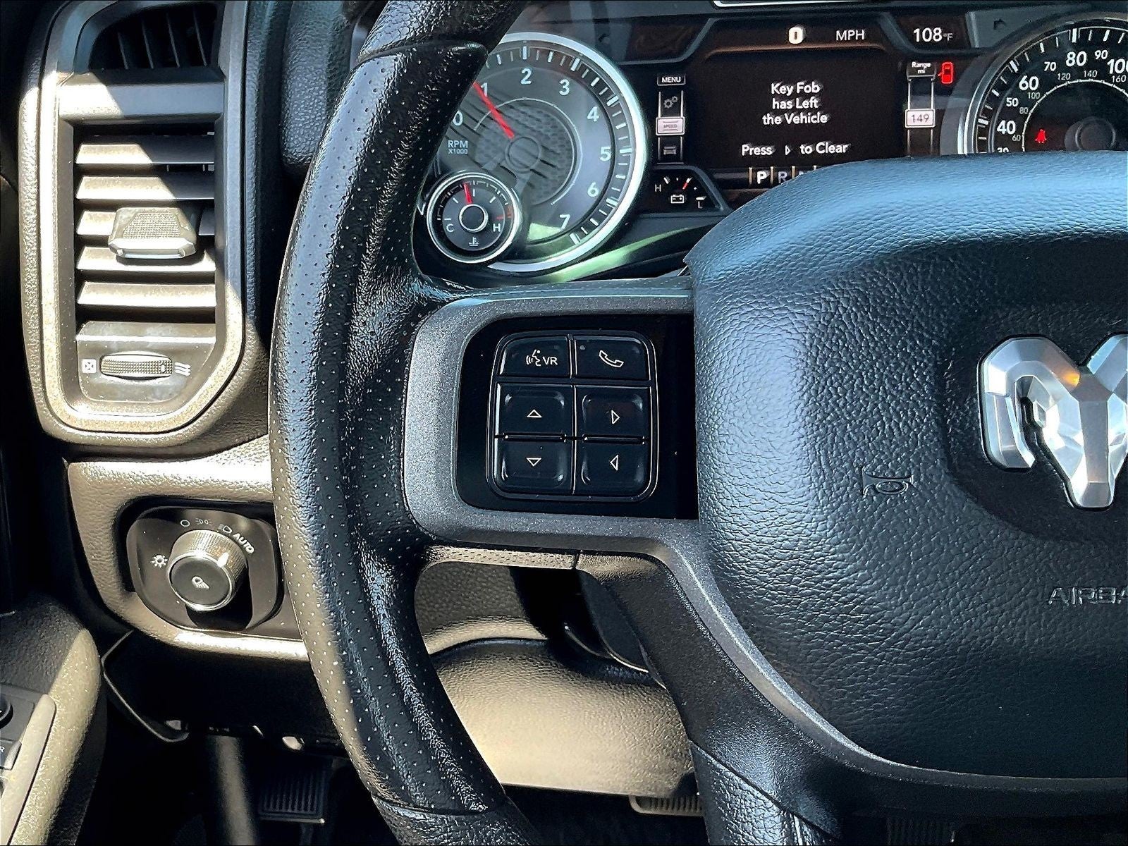 2022 RAM 2500 Tradesman Crew Cab 4x4 6'4' Box
