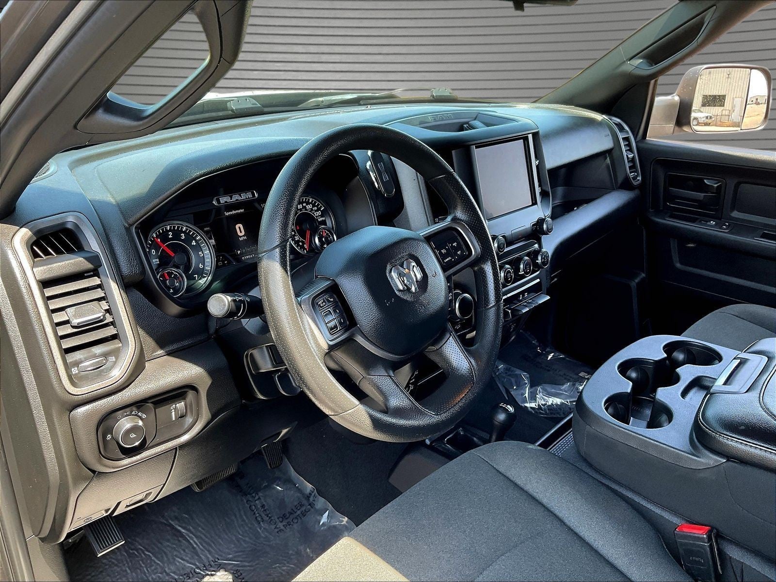 2022 RAM 2500 Tradesman Crew Cab 4x4 6'4' Box