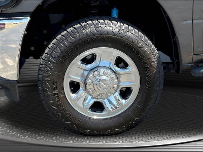 2022 RAM 2500 Tradesman Crew Cab 4x4 6'4' Box