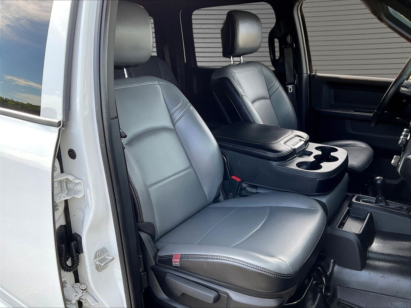 2023 RAM 2500 Tradesman Crew Cab 4x4 6'4' Box