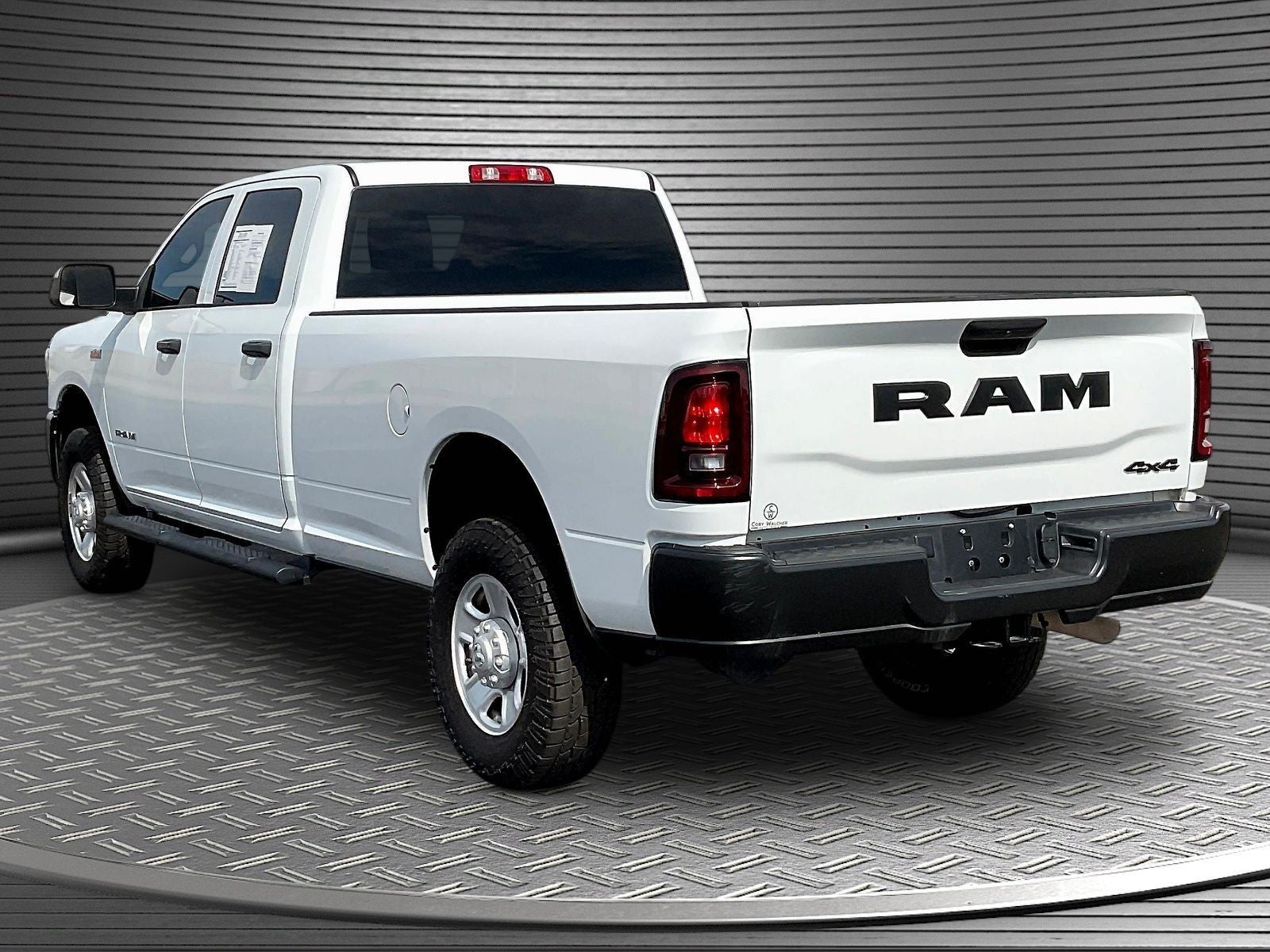 2022 RAM 2500 Tradesman Crew Cab 4x4 8' Box