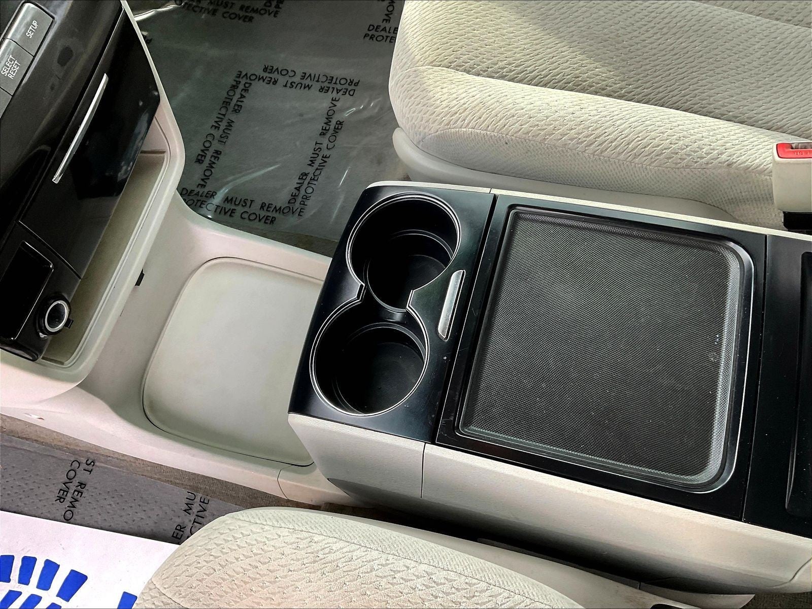 2013 Toyota Sienna LE V6 8 Passenger