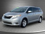 2013 Toyota Sienna LE V6 8 Passenger