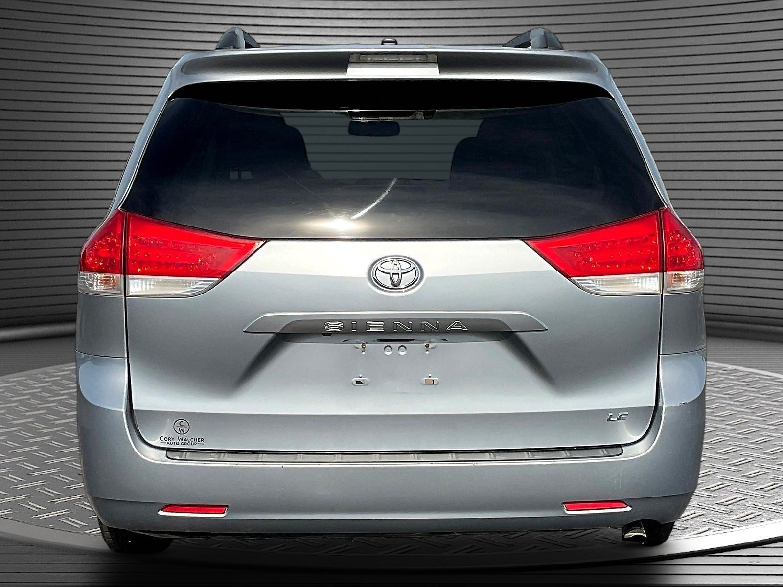 2013 Toyota Sienna LE V6 8 Passenger