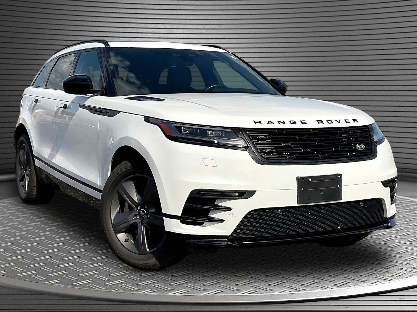 2025 Land Rover Range Rover Velar P250 Dynamic SE
