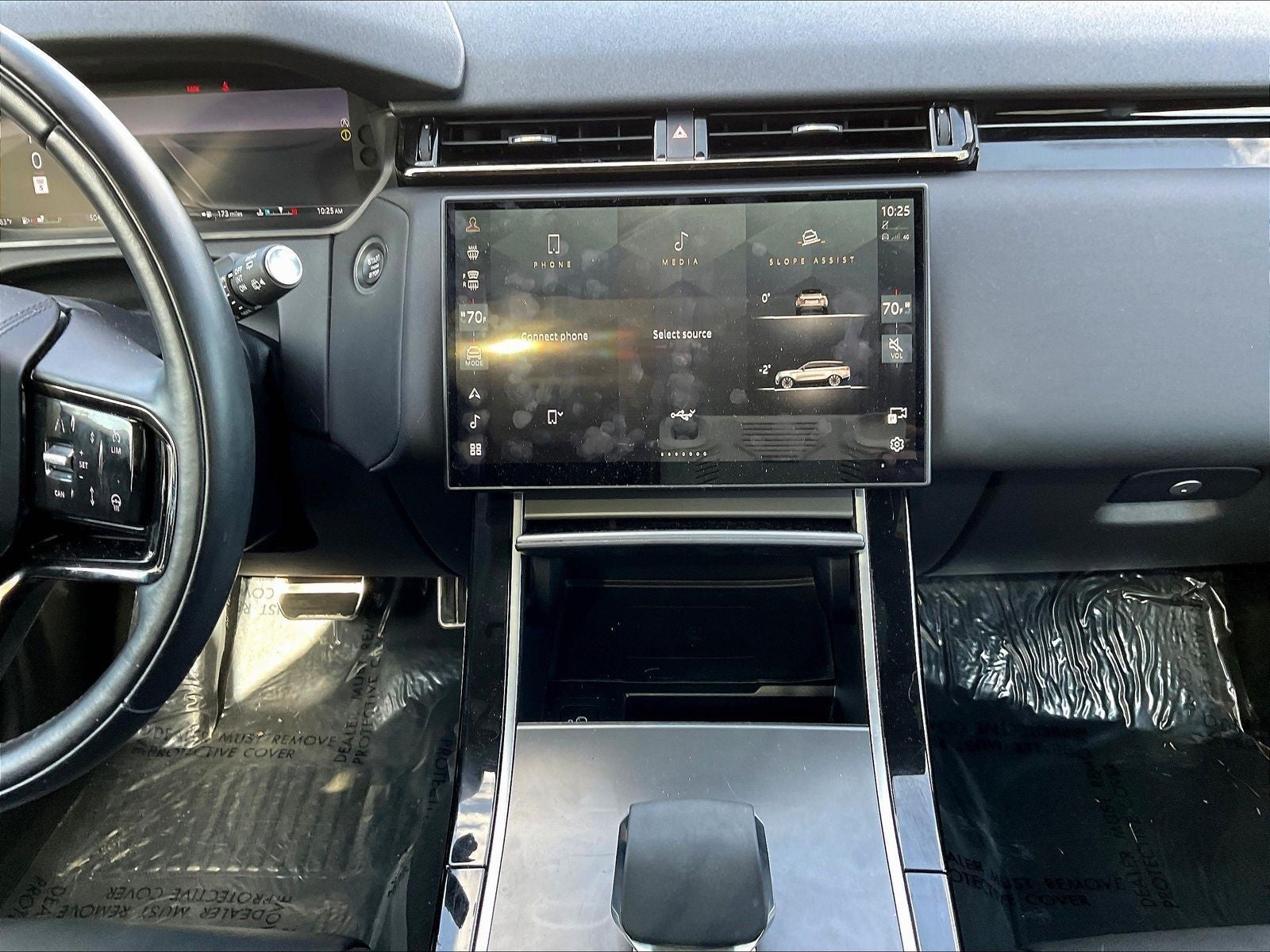 2025 Land Rover Range Rover Velar P250 Dynamic SE