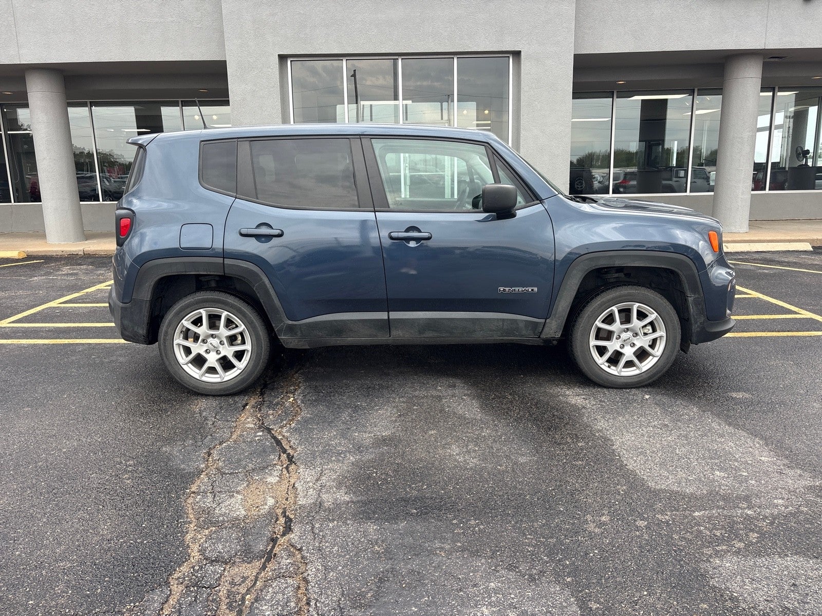 2023 Jeep Renegade Latitude